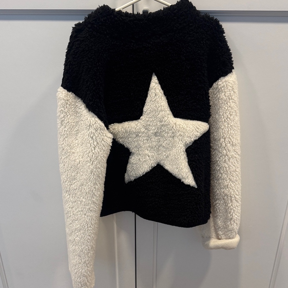 NWT Black and White Star Sherpa Jacket